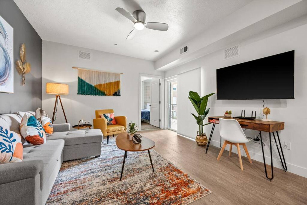 Luxurious Retreat In Slc Apartment Salt Lake City Luaran gambar