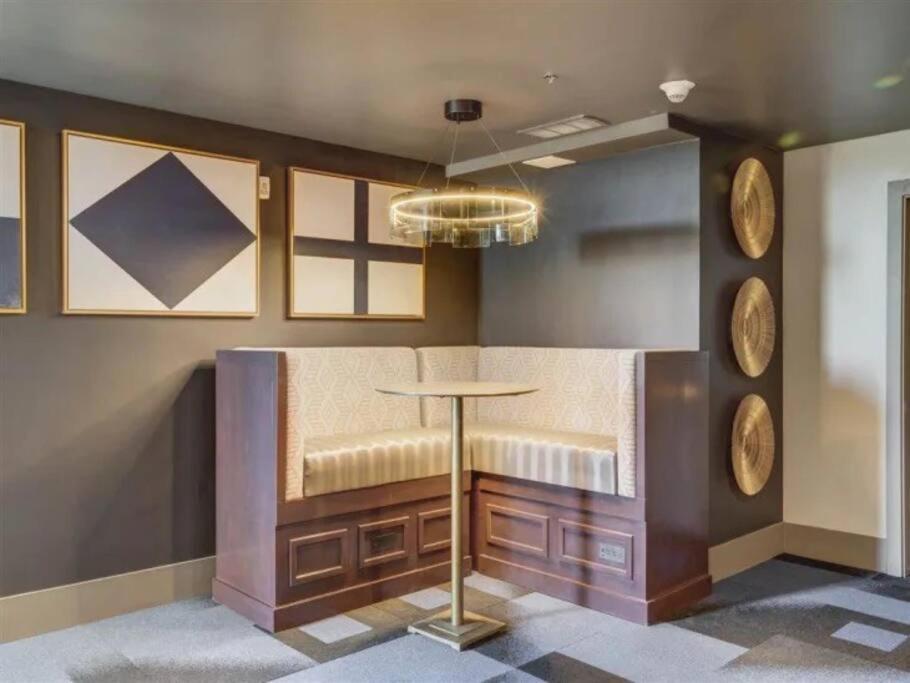 Luxurious Retreat In Slc Apartment Salt Lake City Luaran gambar